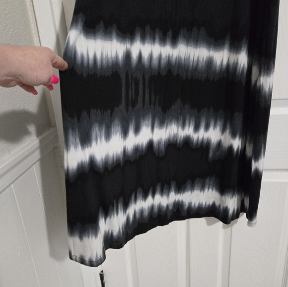 A.N.A. Maxi Skirt Size 1X Black White Flexible Flowy Boho Casual Striped - Picture 5 of 12